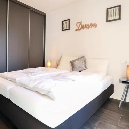 Holiday home Modern House With Decorative Fireplace *